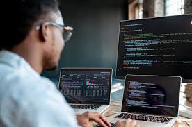 Global Tech Salaries in 2025: How Much Coders Earn from San Fran to São Paulo